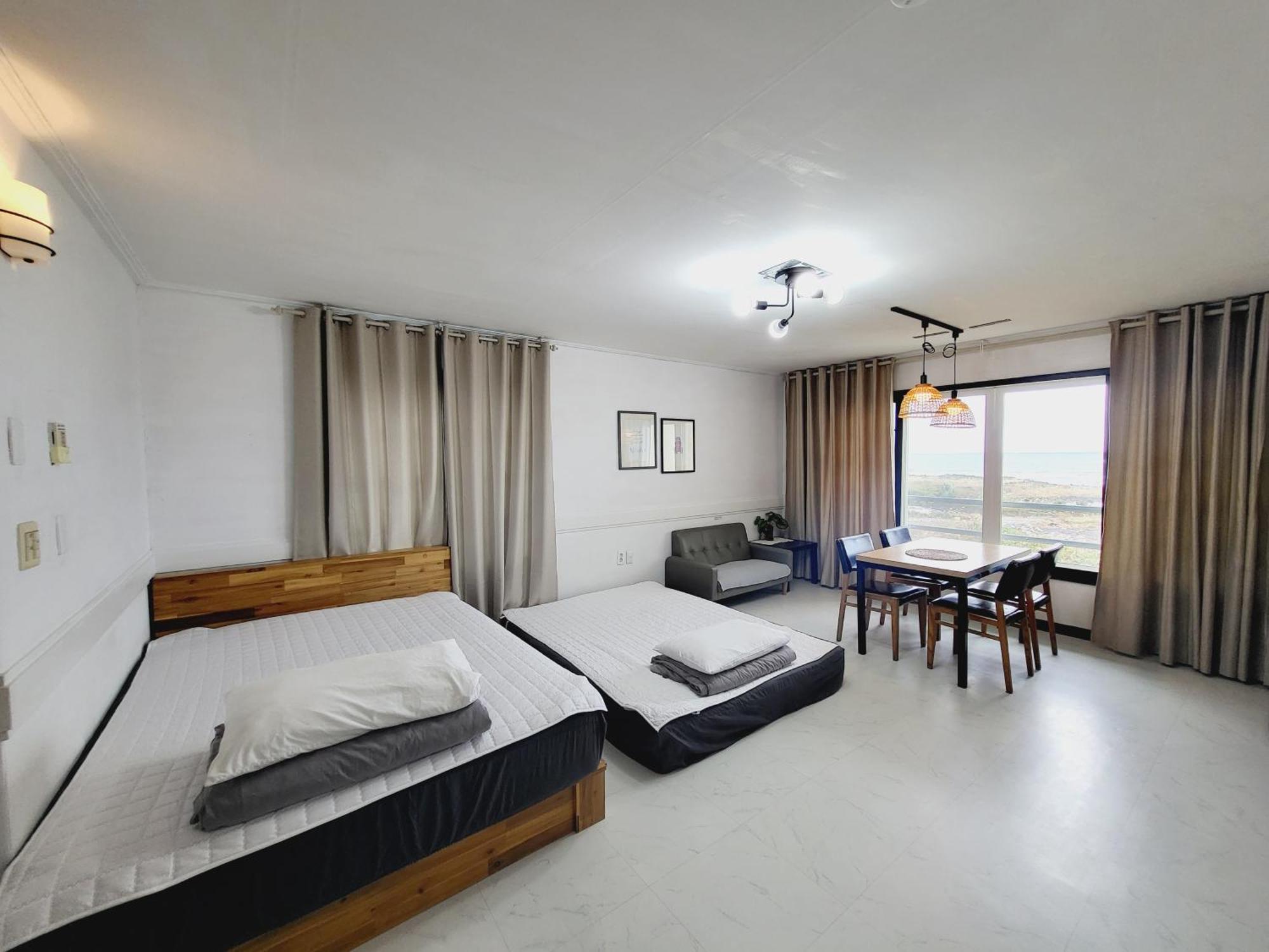 Morning Beach Pension Jeju Extérieur photo